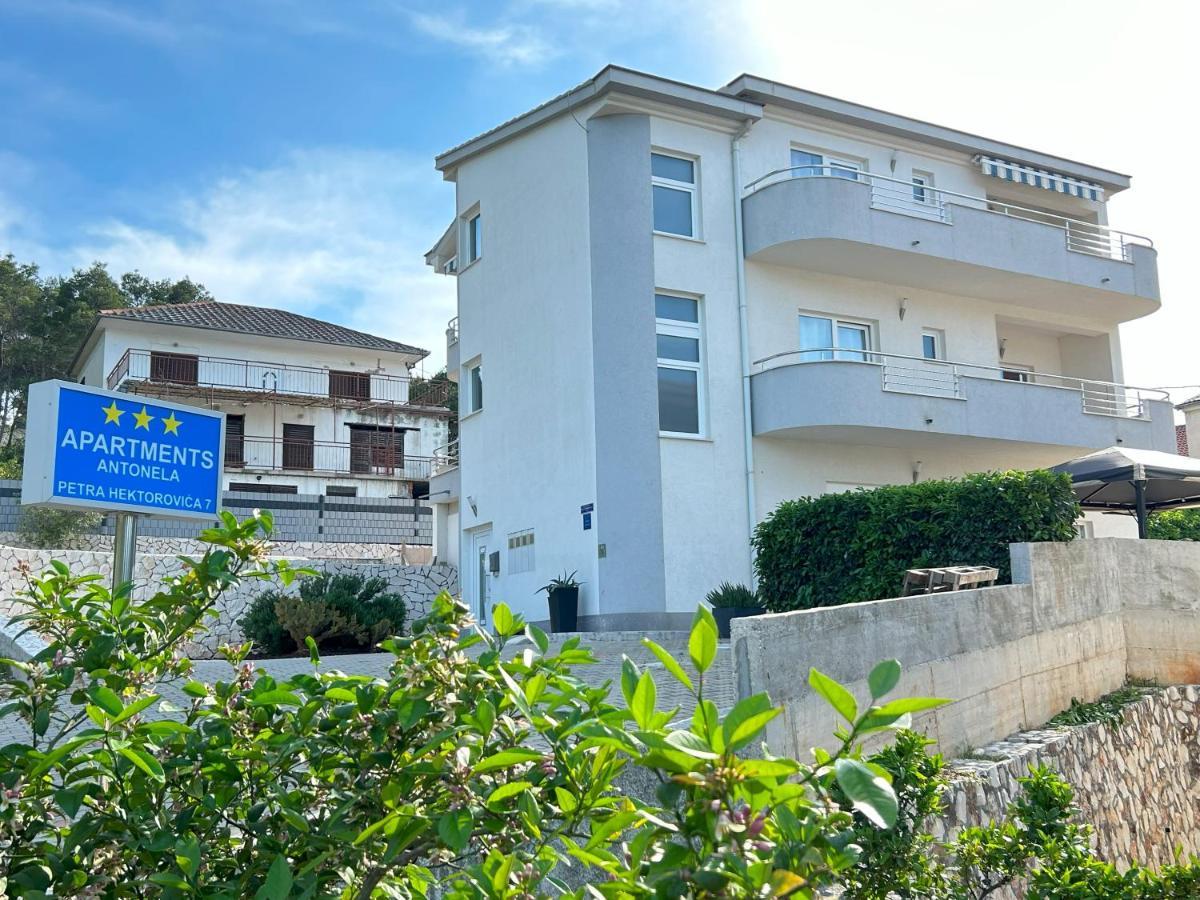 Apartments Antonella Traù Esterno foto