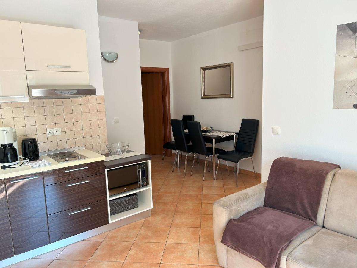 Apartments Antonella Traù Esterno foto